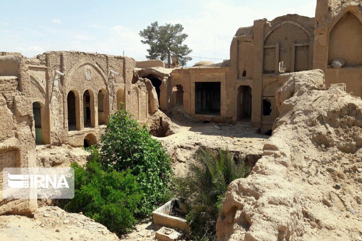 خبرنگاران خانه های تاریخی شمال استان اصفهان، گرفتار تصرف و تخریب